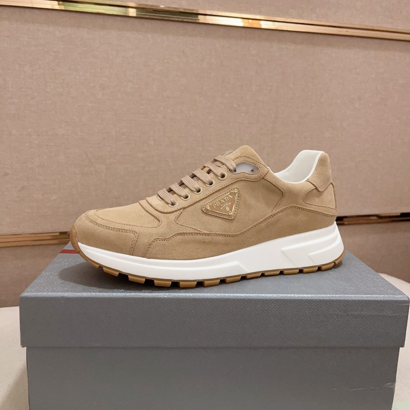 Pra*a casual shoes